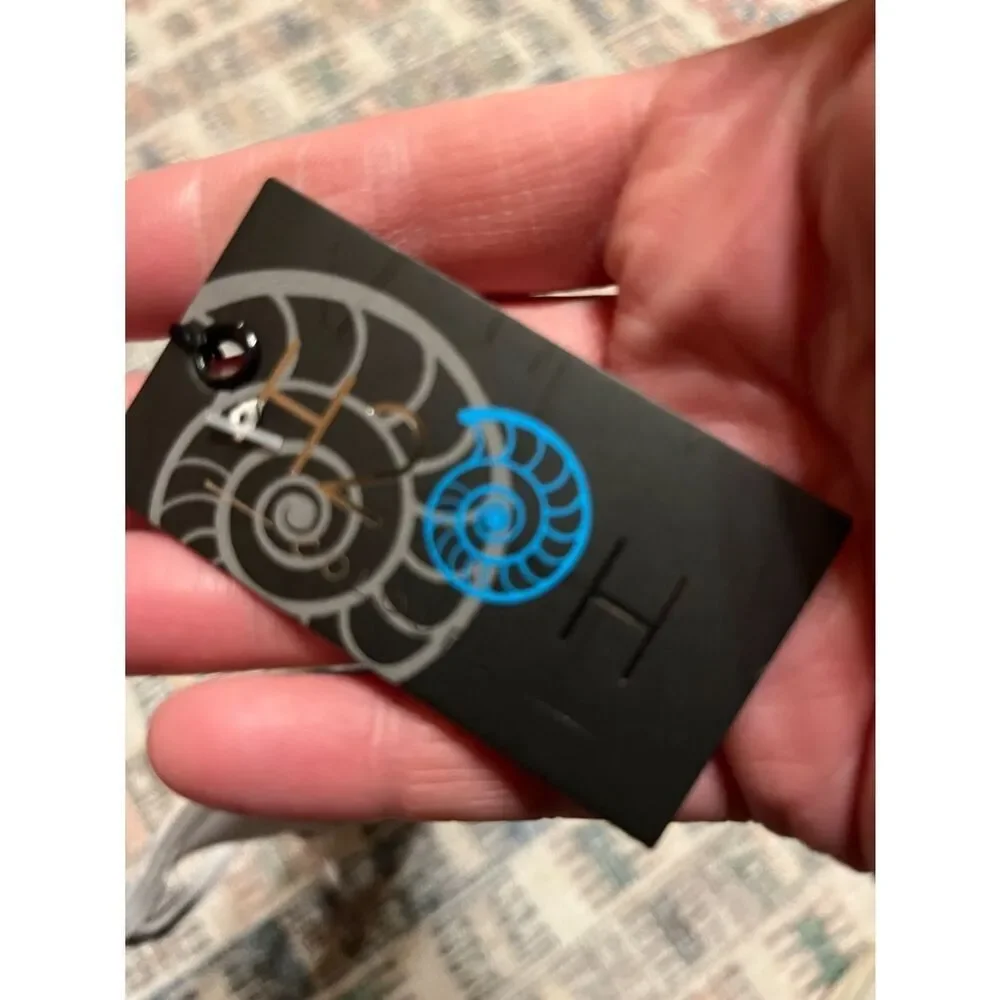 H2H stylish black
